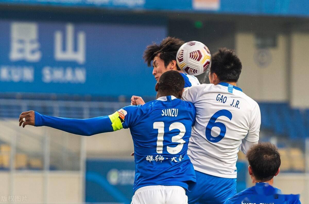 九游体育-包含摩托车赛常规赛焦点战：川蜀雄狮队大胜岭北雷豹队，外线火力全开。逆风翻盘的范本的词条