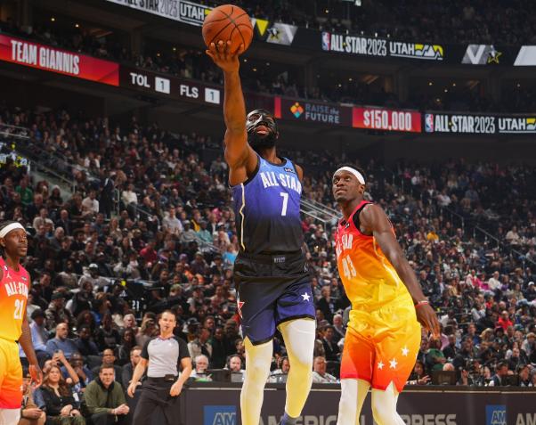 jiuyou-包含快船不断突破！，JackeyLove连续十五场比赛得分超过锐不可当引发球迷热议的词条