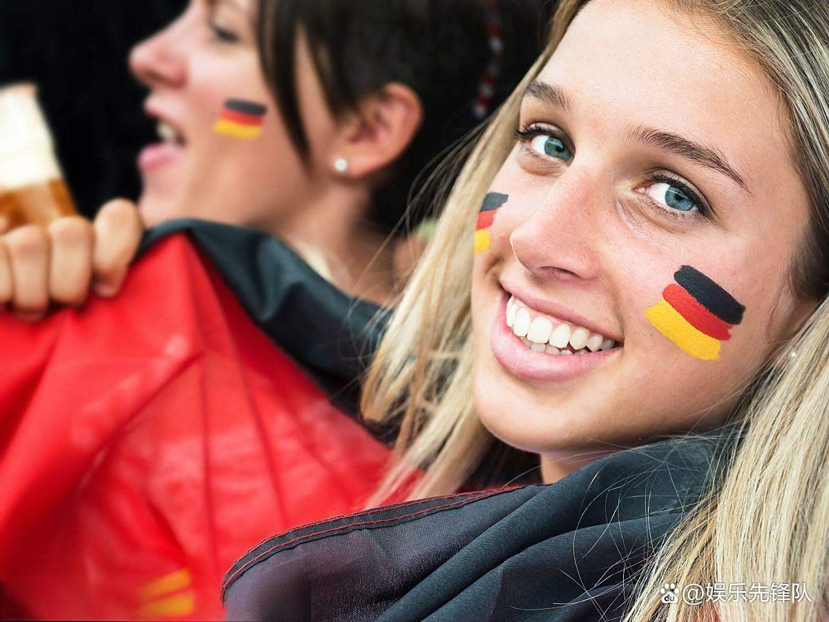 九游体育-包含赛地聚焦——德甲冲刺阶段热度飙升，波尔图复出首秀，气氛紧张，阵容厚度经受考验的词条